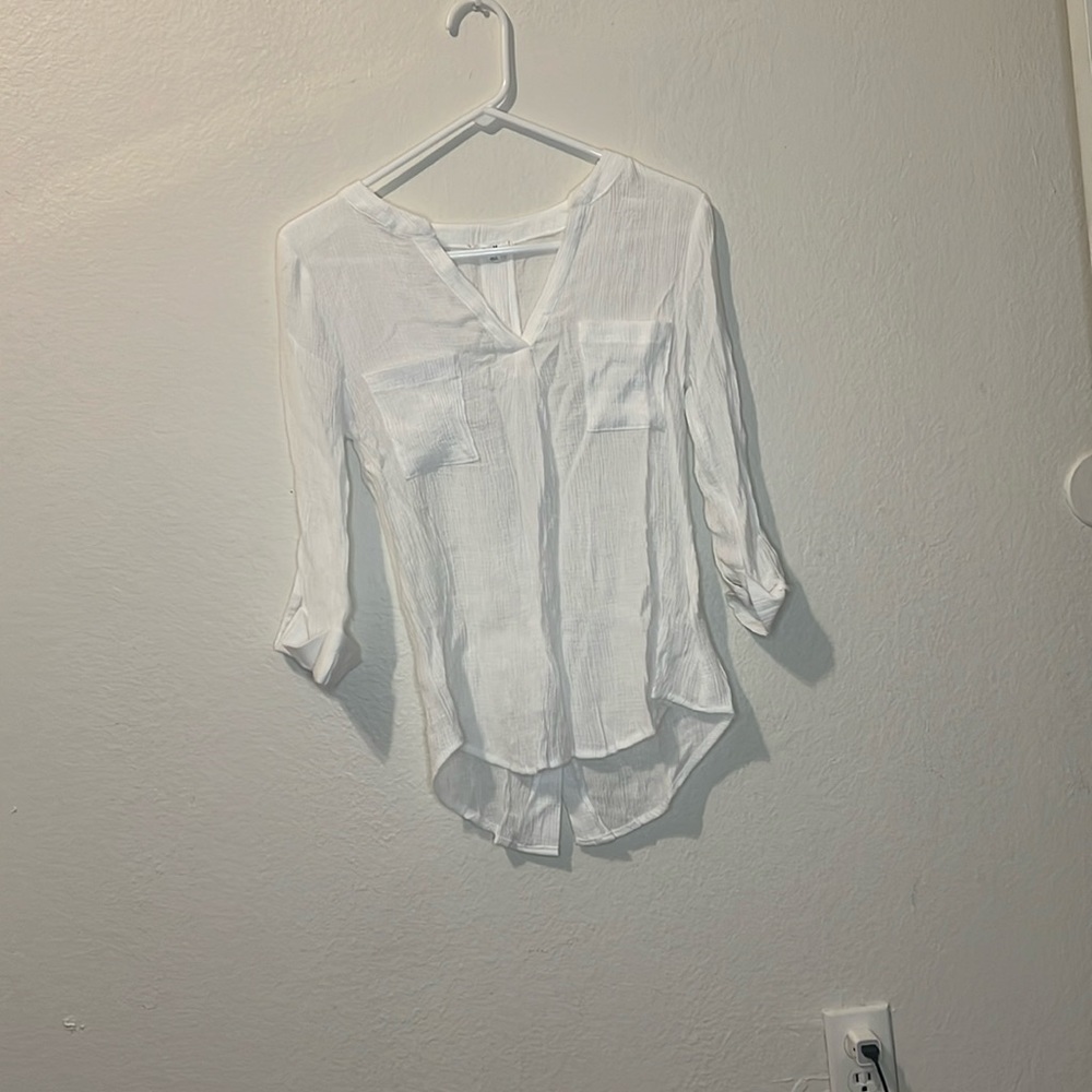 White long sleeve with two front pockets